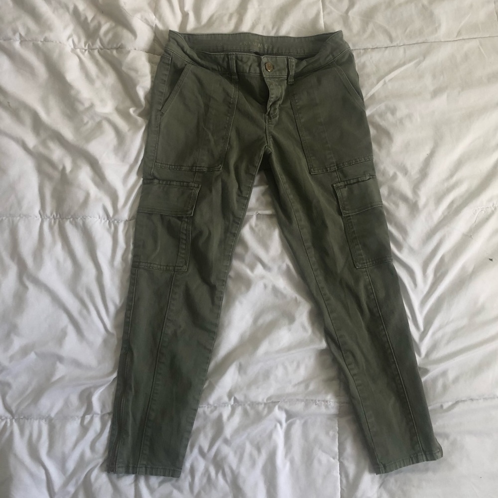 WHBM Green Cargo Crop Pants